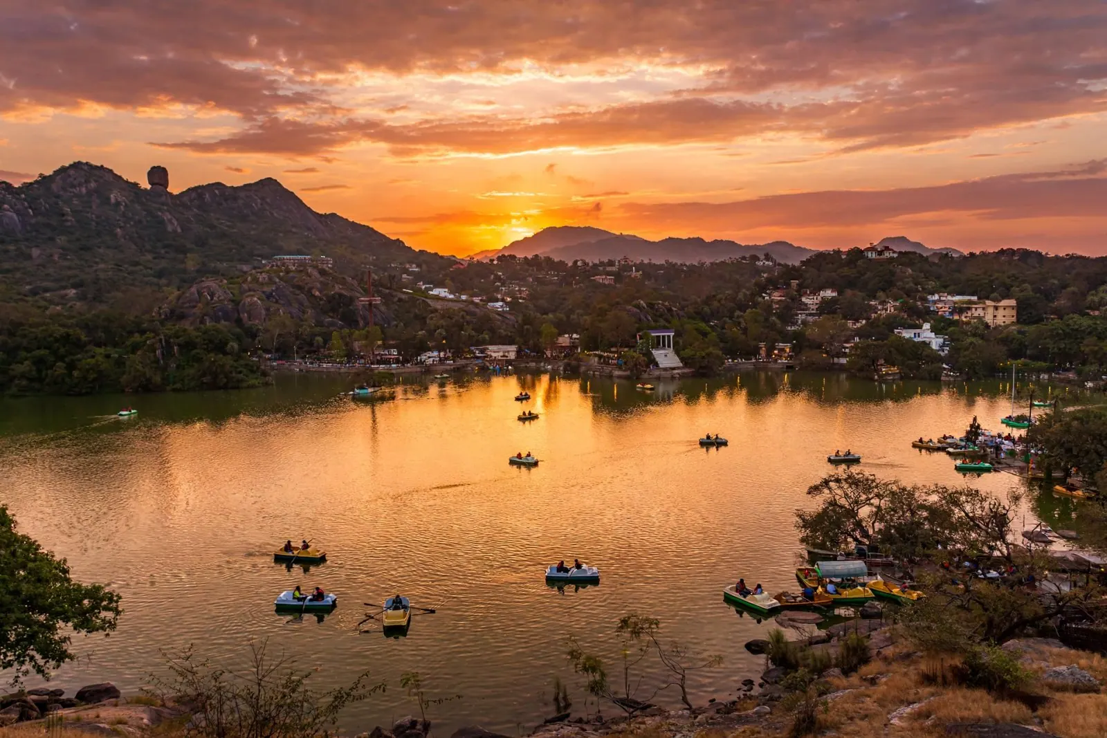 Mount Abu Travel Guide | Best Time, Places & Tips
