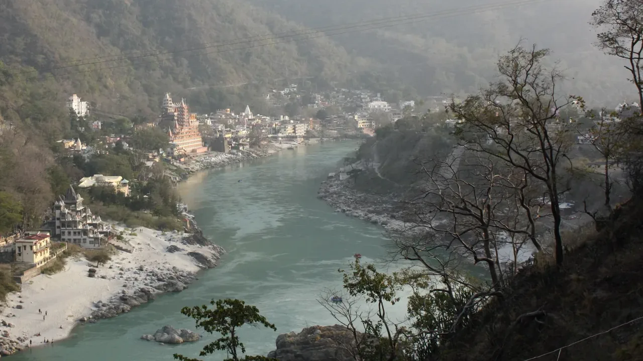 Pahadi Experienced Drivers: The Safety Craft of Uttarakhand Hill Driving
