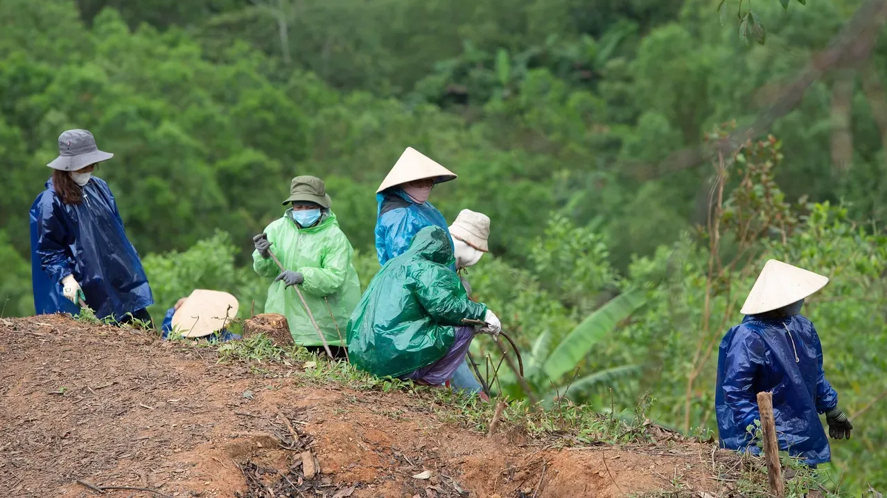 Vietnam Adventure Tour Package